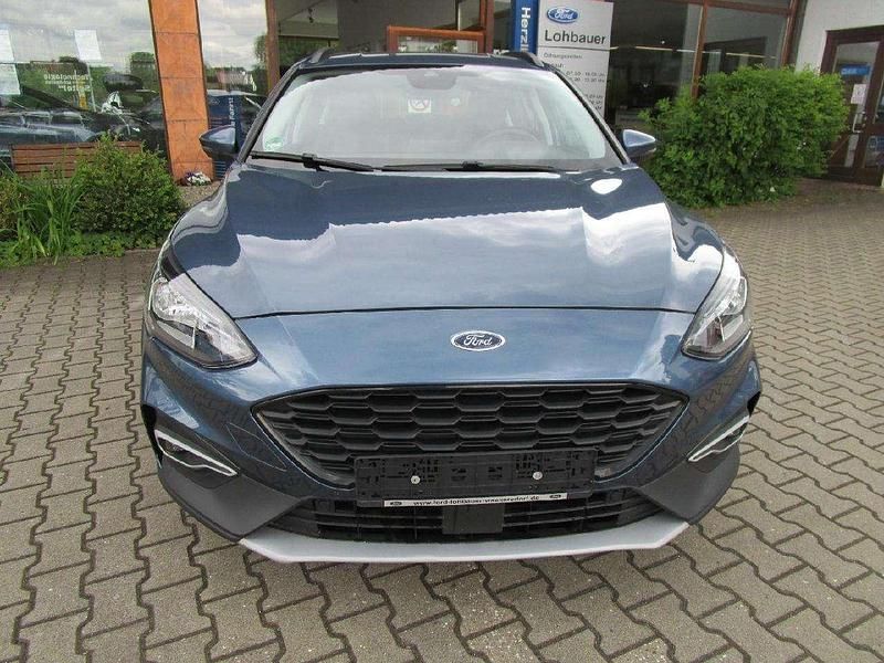 Gebraucht Ford Focus 125 PS (91 kW) 2020 Chromablau metallic Limousine