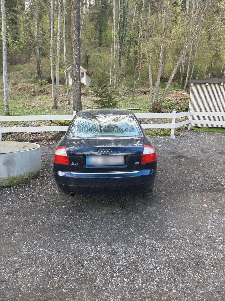 Gebraucht Audi A4 102 PS (75 kW) 2004 Limousine