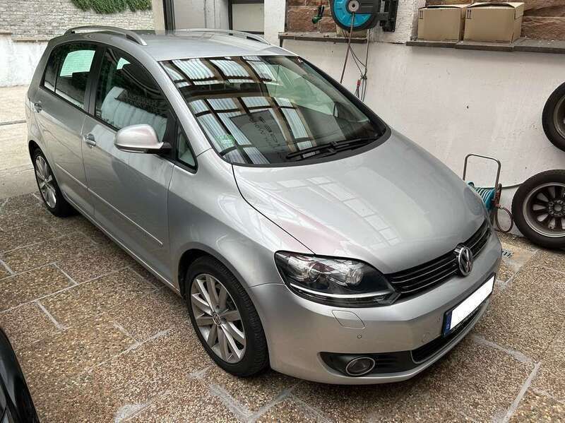 Silber Gebraucht 2011 VW Golf Plus Cross Highline Van / Kleinbus | 9.900 € (Fairer Preis) - Bild 1/4