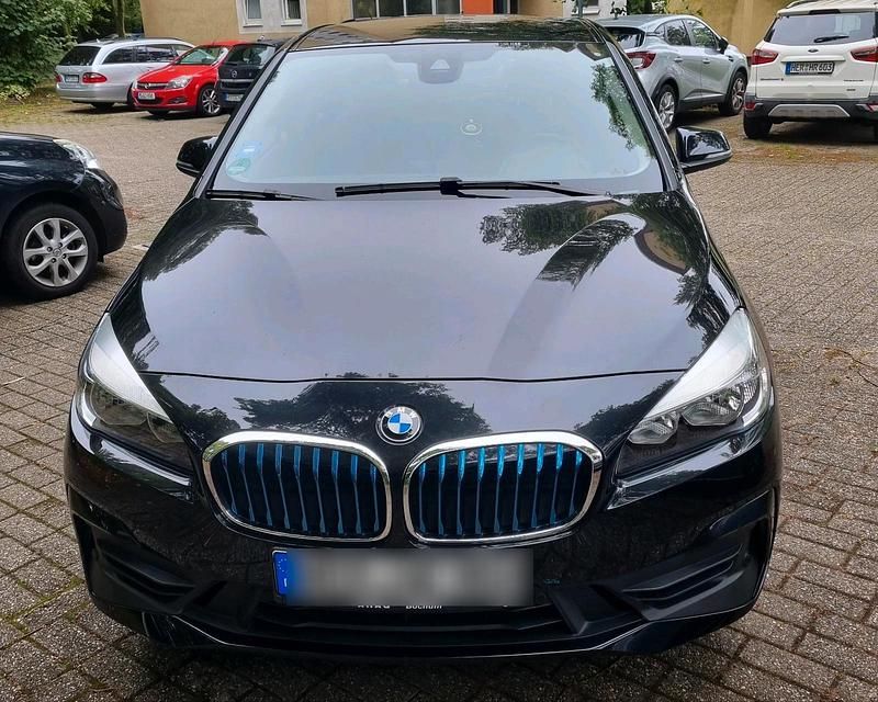 Schwarz Gebraucht 2018 BMW 225 Comfort Edition Limousine | 17.500 € (Fairer Preis) - Bild 1/4