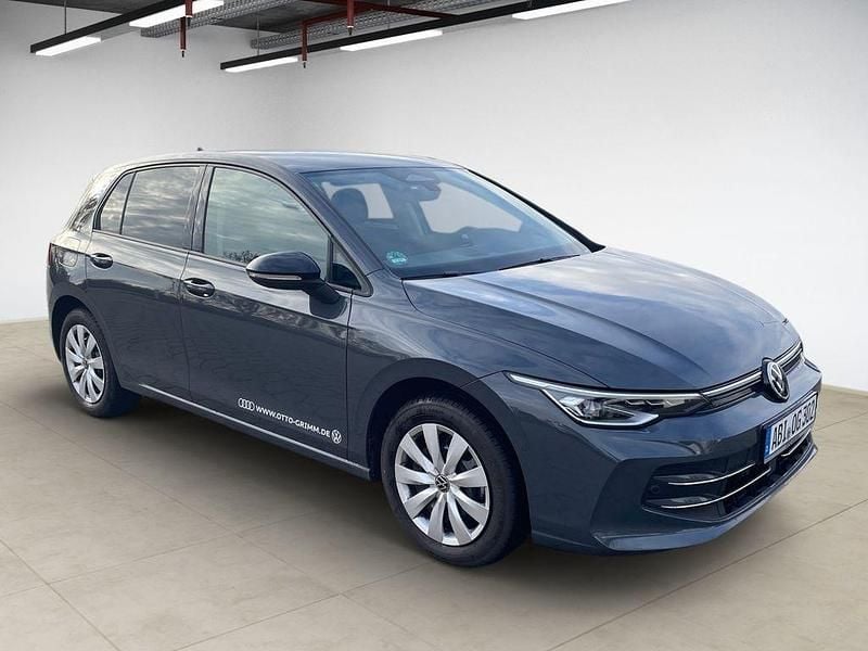 Gebraucht VW Golf VIII 150 PS (110 kW) 2025 Grau Limousine