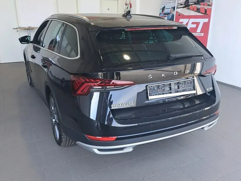 Gebraucht Skoda Octavia 150 PS (110 kW) 2023 Schwarz Kombi