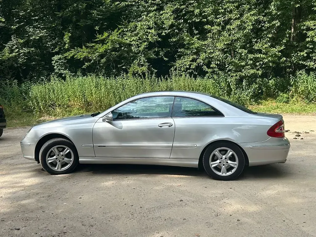 Gebraucht Mercedes CLK320 Elegance 218 PS (160 kW) 2002 Silber Coupé