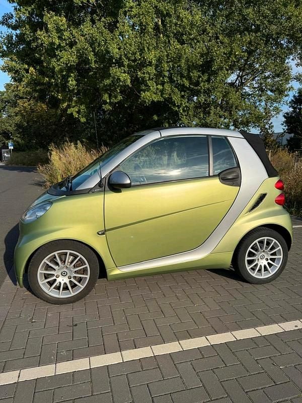 Grün Gebraucht 2011 Smart ForTwo Cabrio Cabrio | 4.100 € (Guter Preis) - Bild 1/4