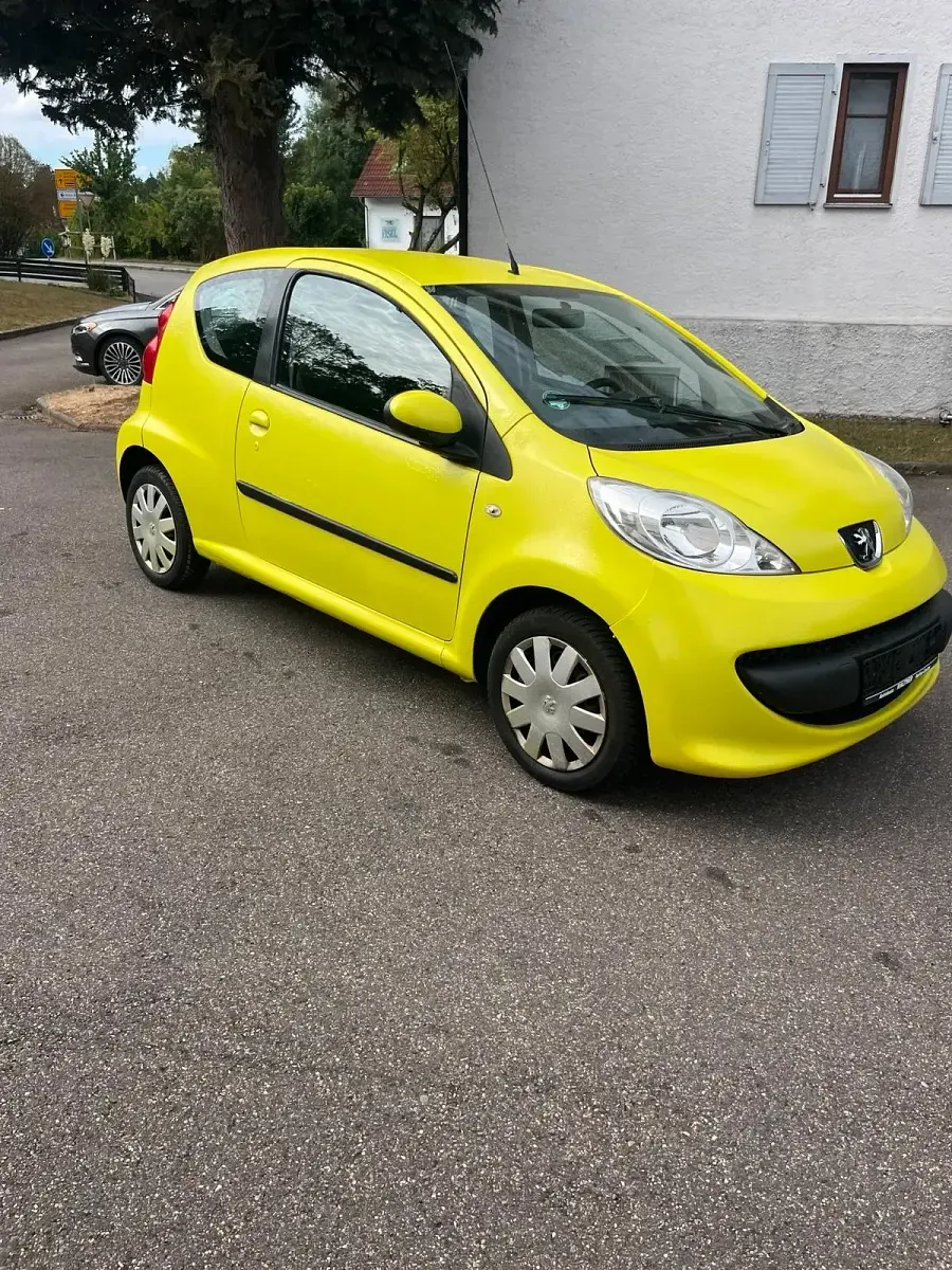 Gebraucht Peugeot 107 68 PS (50 kW) 2008 Gelb Kleinwagen