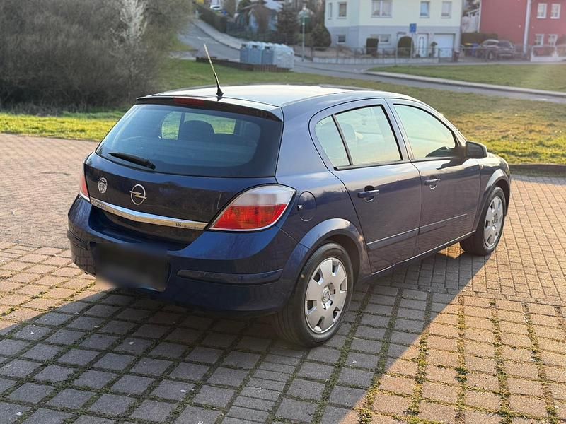 Gebraucht Opel Astra 103 PS (75 kW) 2005 Blau Kleinwagen
