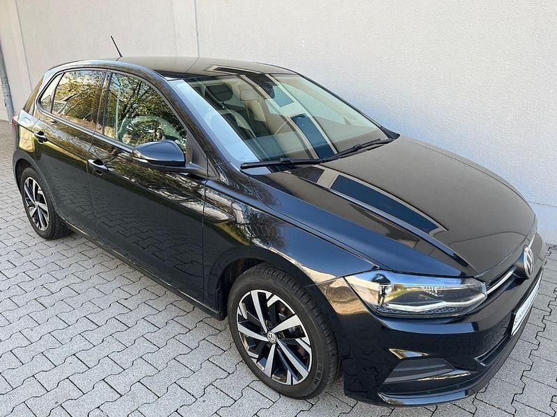Schwarz Gebraucht 2018 VW Polo Beats Limousine | 9.600 € (Fairer Preis) - Bild 1/4