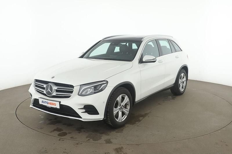 Gebraucht Mercedes GLC250 AMG line 211 PS (155 kW) 2018 Weiß SUV