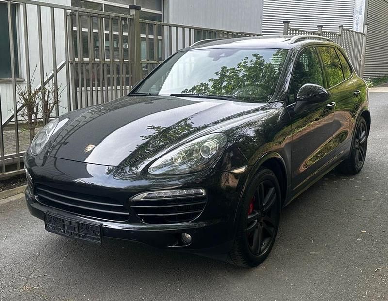 Second-hand Porsche Cayenne 245 CP (180 kW) 2013 Negru SUV
