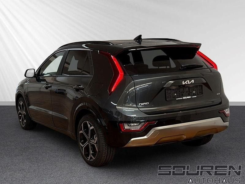 Neu Kia Niro Spirit 141 PS (103 kW) 2025 Schwarz SUV
