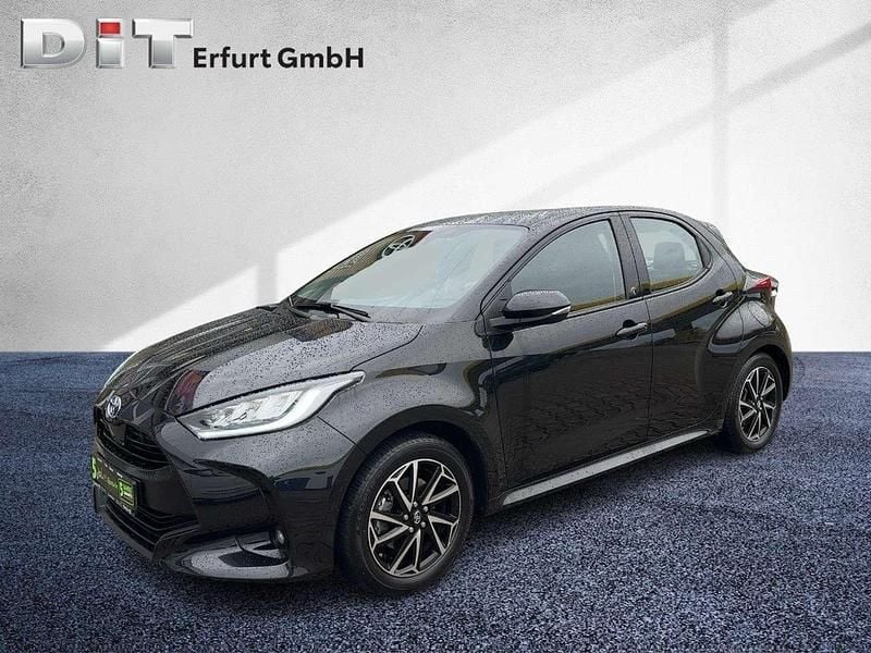 Black mica / ink Gebraucht 2022 Toyota Yaris Hybrid Team Kleinwagen | 17.890 € (Guter Preis) - Bild 1/4