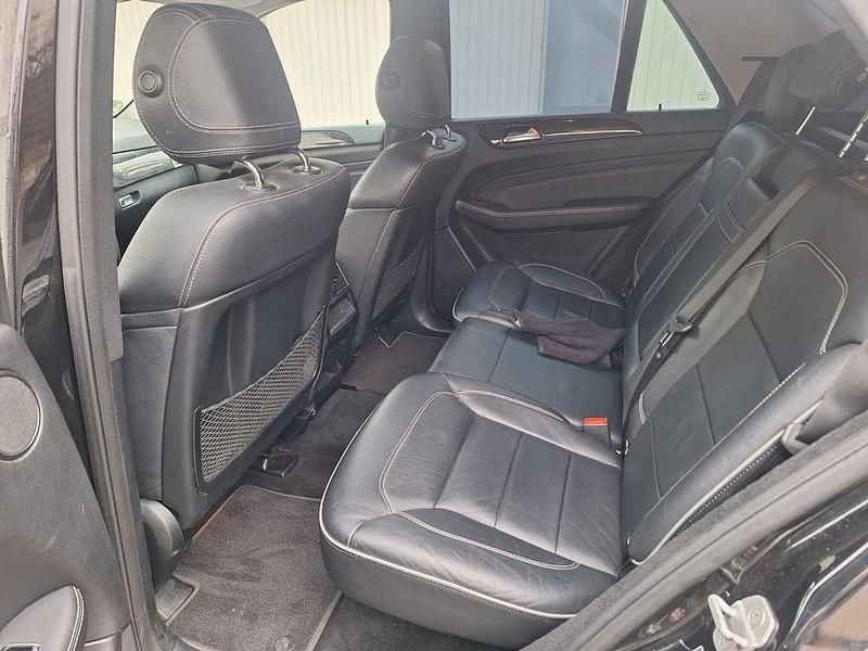 Gebraucht Mercedes ML350 258 PS (189 kW) 2012 Schwarz SUV
