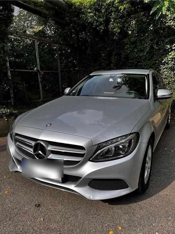 Silber Gebraucht 2015 Mercedes C250 Kombi | 19.500 € (Fairer Preis) - Bild 1/4
