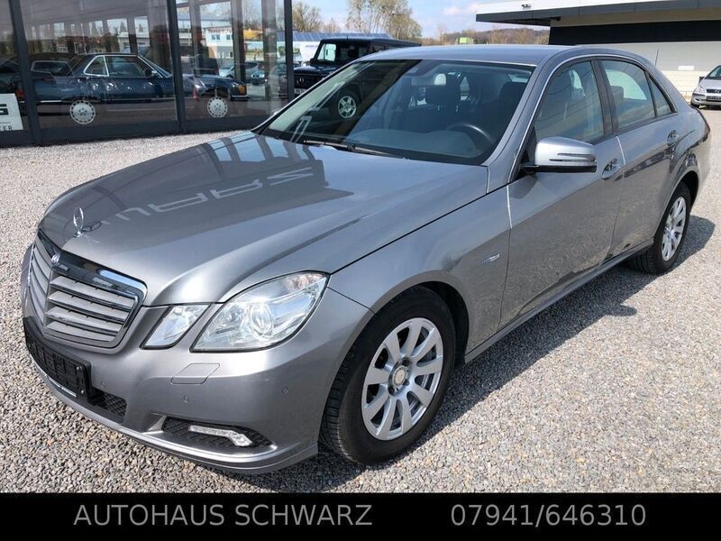 Silber Gebraucht 2009 Mercedes E250 Limousine | 8.450 € (Fairer Preis) - Bild 1/4
