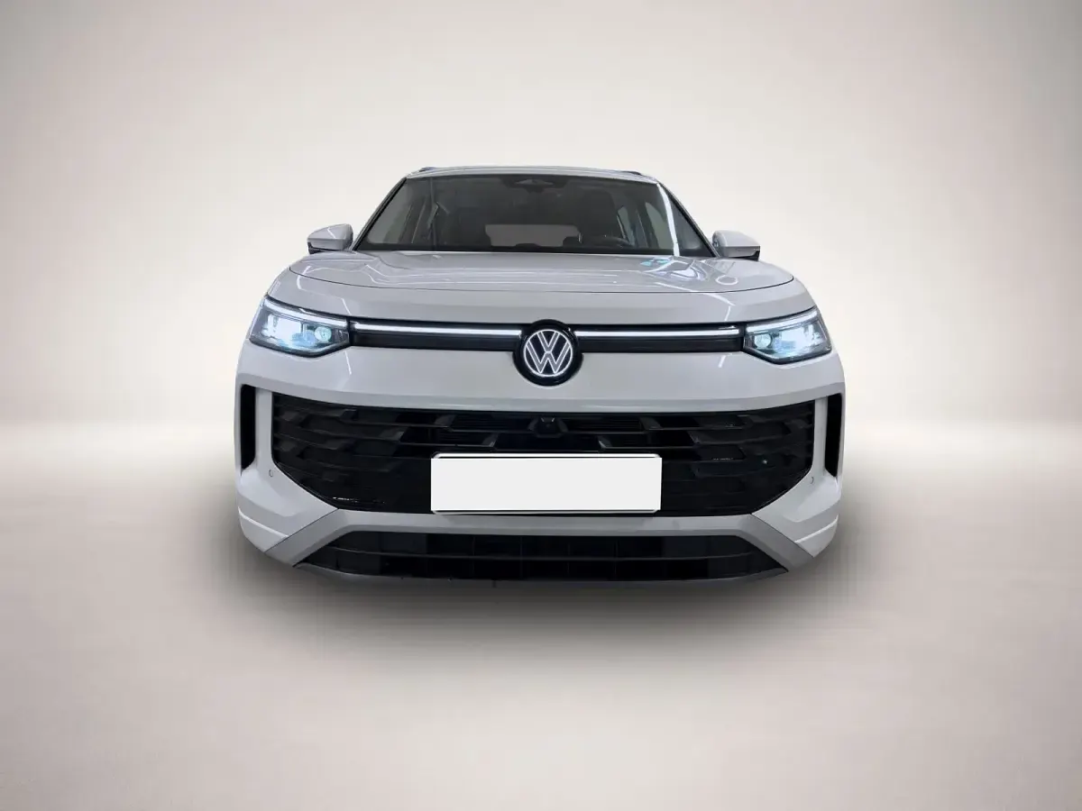 Gebraucht VW Tayron Life 150 PS (110 kW) 2025 Oryxweiss (andere) SUV