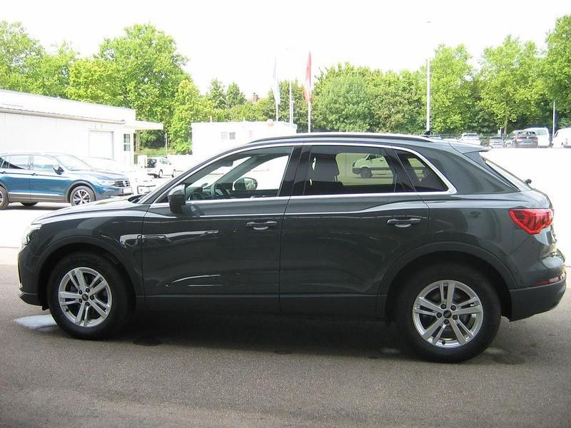 Gebraucht Audi Q3 150 PS (110 kW) 2023 Grau SUV