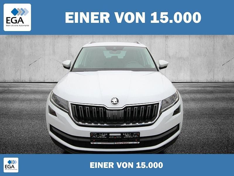 Weiß metallic Gebraucht 2020 Skoda Kodiaq Style SUV | 33.640 € (Etwas zu teuer) - Bild 1/1