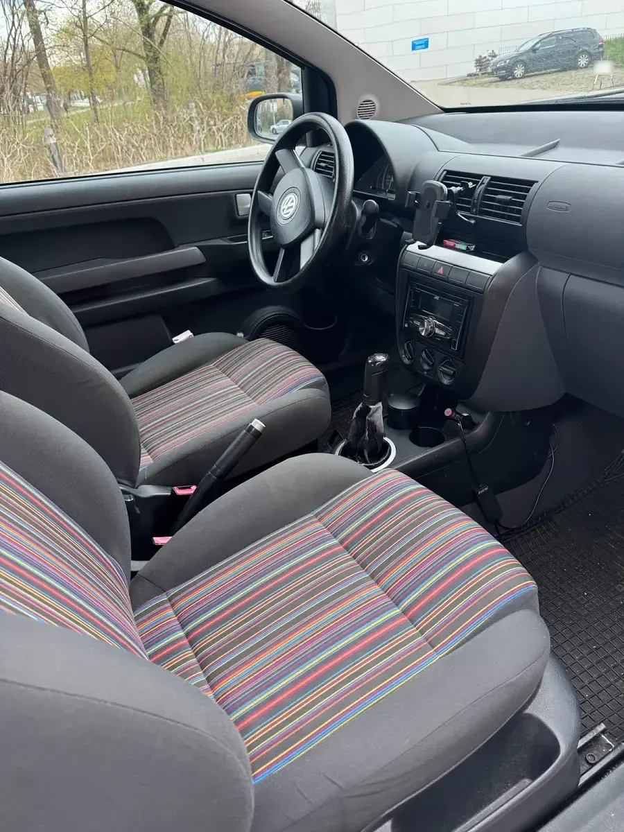 Gebraucht VW Fox 54 PS (39 kW) 2005 Grau Kleinwagen