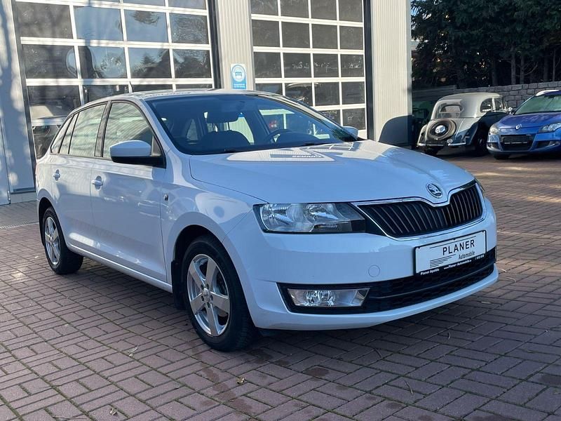 Weiß Gebraucht 2014 Skoda Rapid Ambition Kleinwagen | 9.990 € (Etwas zu teuer) - Bild 1/4