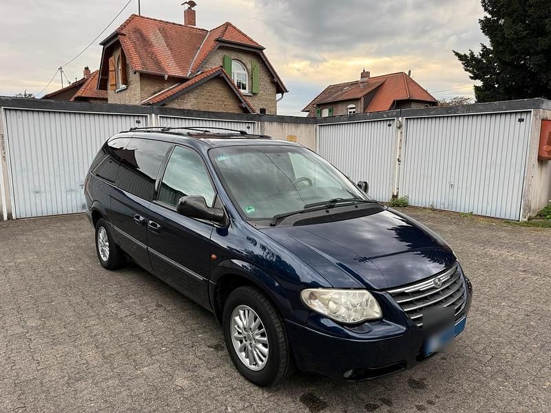 Blau Gebraucht 2007 Chrysler Grand Voyager Limited Van / Kleinbus | 4.200 € (Fairer Preis) - Bild 1/4