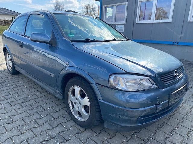 Gebraucht Opel Astra 75 PS (55 kW) 1999 Blau Limousine