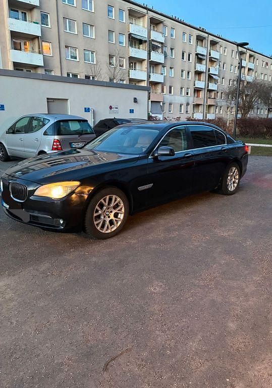 Gebraucht BMW 730L 245 PS (180 kW) 2009 Schwarz Limousine