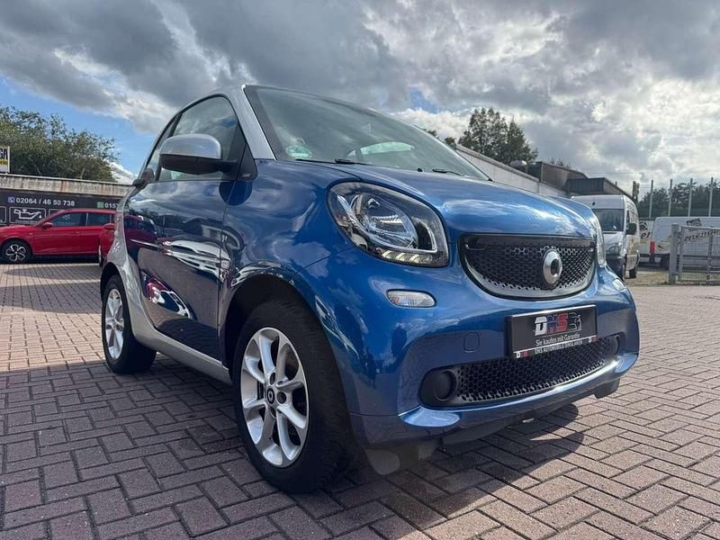 Silber Gebraucht 2017 Smart ForTwo Coupé Basis Coupé | 11.990 € (Fairer Preis) - Bild 1/4