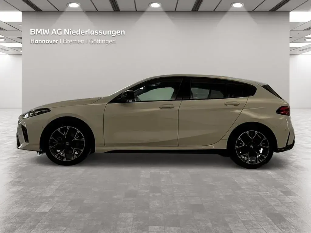 Gebraucht BMW 120 Shadowline 156 PS (114 kW) 2025 Weiß Kleinwagen