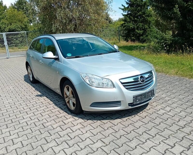 Silber Gebraucht 2011 Opel Insignia Innovation Kombi | 1.999 € (Superpreis) - Bild 1/4