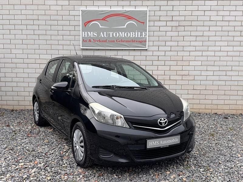 Gebraucht Toyota Yaris 69 PS (50 kW) 2012 Schwarz Kleinwagen