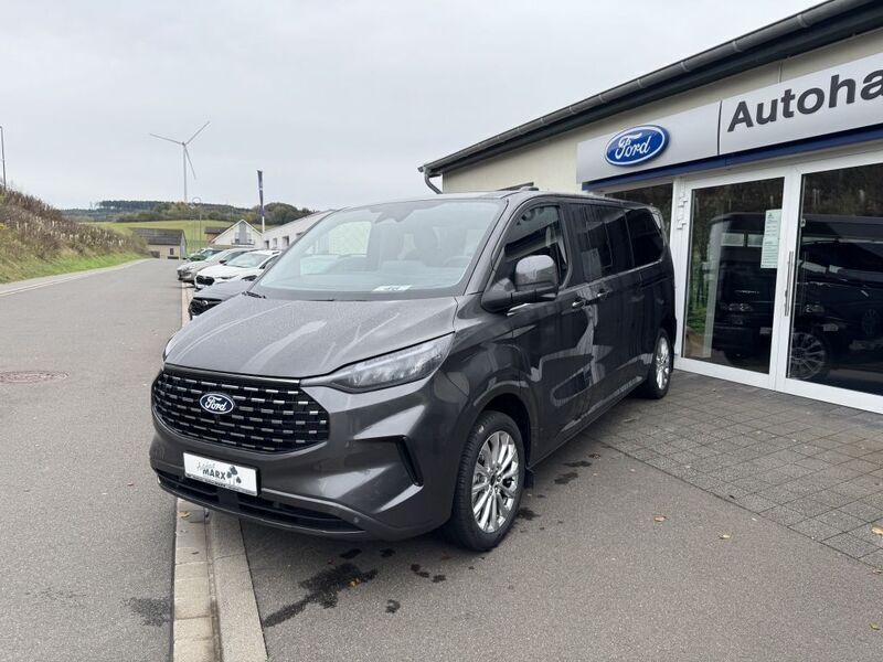 Grau Gebraucht 2024 Ford Tourneo Custom Titanium Limousine | 52.990 € - Bild 1/4