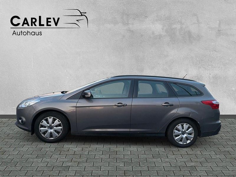 Gebraucht Ford Focus Trend 101 PS (74 kW) 2013 Braun Kombi