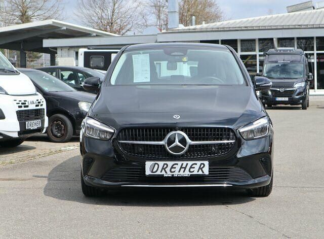 Gebraucht Mercedes B200 Advanced Plus 163 PS (119 kW) 2023 Schwarz Kleinwagen