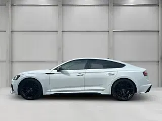 Gebraucht Audi RS5 Sportback Comfort 450 PS (330 kW) 2023 Gletscherweiß metallic Limousine