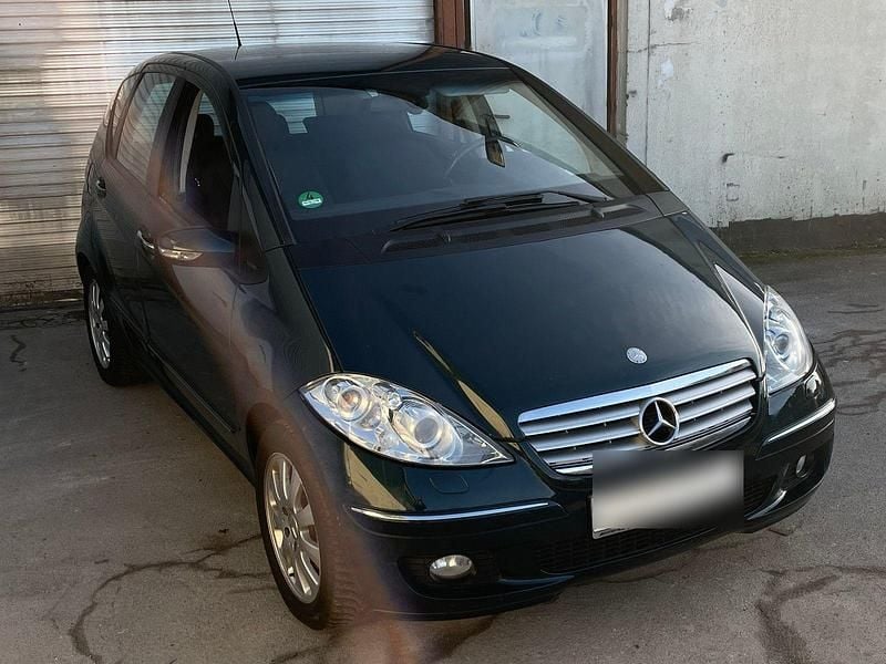 Grün Gebraucht 2005 Mercedes 200 Van / Kleinbus | 3.750 € (Superpreis) - Bild 1/4