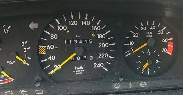 Gebraucht Mercedes E260 160 PS (117 kW) 1988 Schwarz Limousine