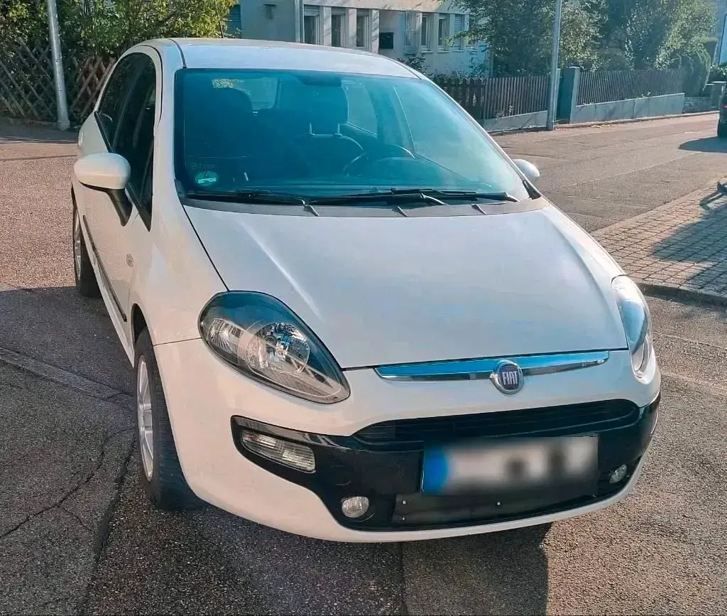 Gebraucht Fiat Punto Evo 77 PS (56 kW) 2011 Weiß Kleinwagen