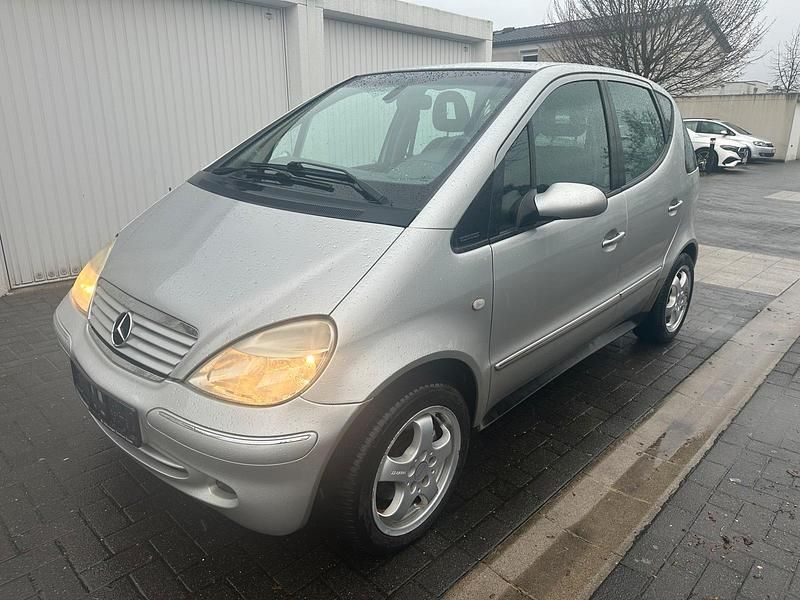 Silber Gebraucht 2001 Mercedes A160 Elegance Kleinwagen | 1.350 € (Fairer Preis) - Bild 1/4