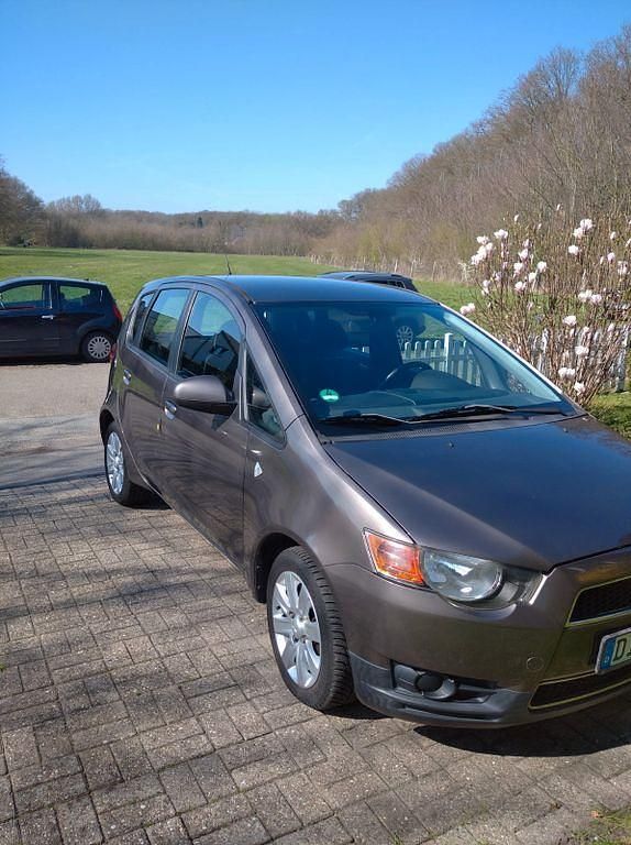 Second-hand Mitsubishi Colt Intense 95 CP (69 kW) 2011 Maro Hatchback