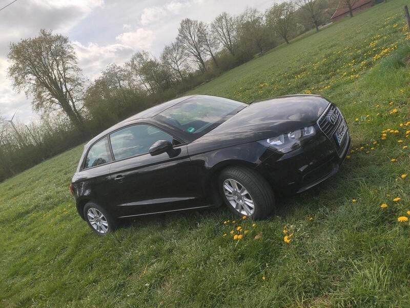 Schwarz Gebraucht 2011 Audi A1 Attraction Kleinwagen | 7.900 € (Fairer Preis) - Bild 1/4