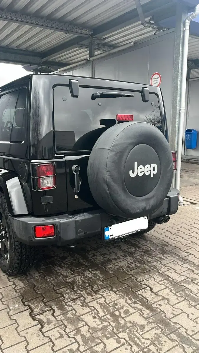 Gebraucht Jeep Wrangler Sahara 200 PS (147 kW) 2012 Schwarz SUV
