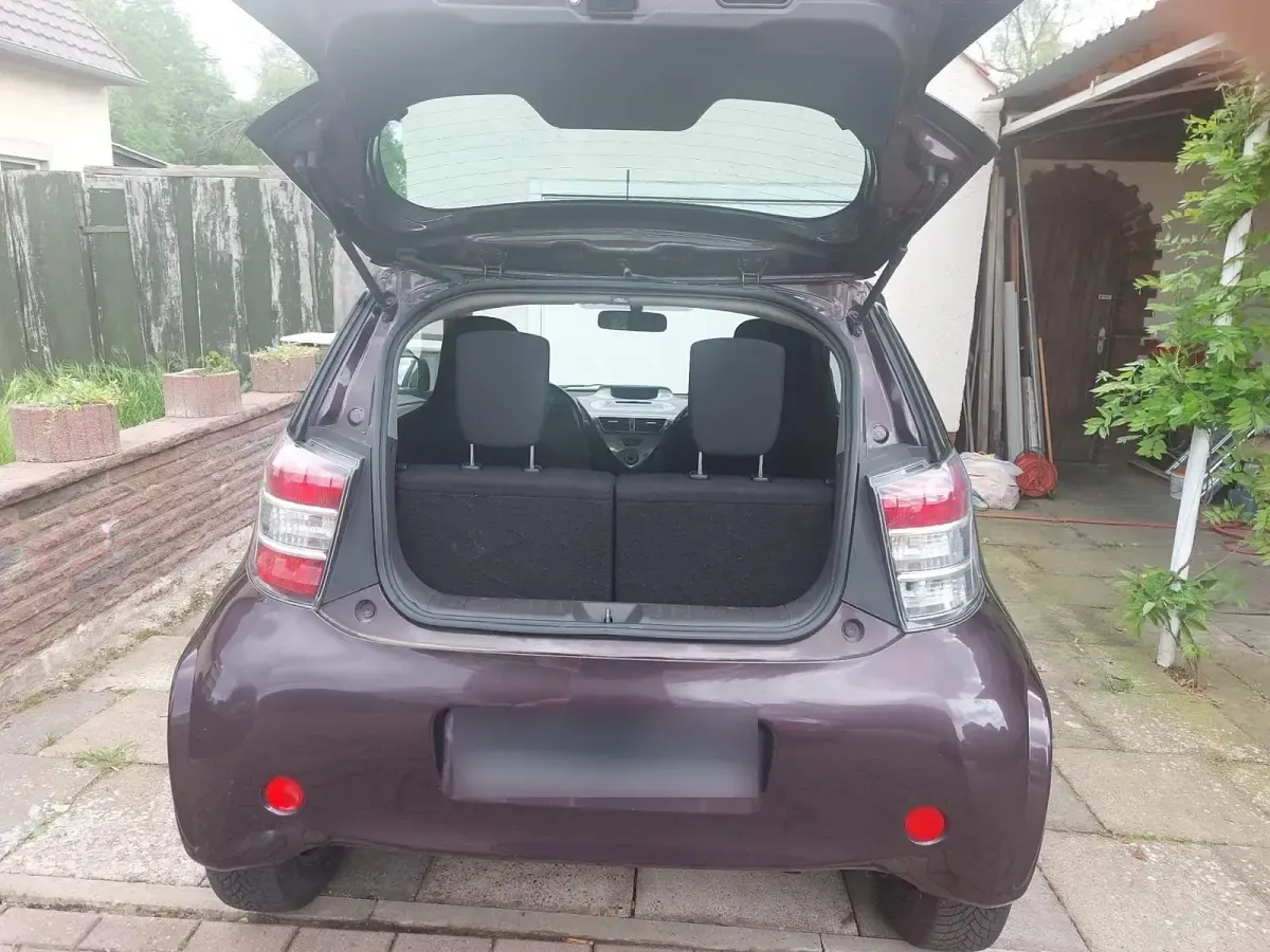 Second-hand Toyota iQ 69 CP (50 kW) 2009 Mov Hatchback