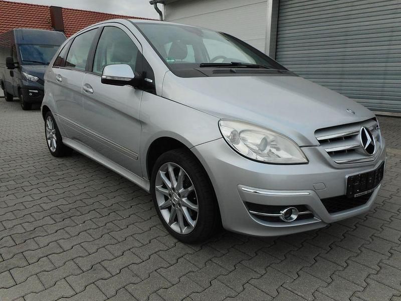 Silber Gebraucht 2009 Mercedes B170 Van / Kleinbus | 4.999 € (Fairer Preis) - Bild 1/4