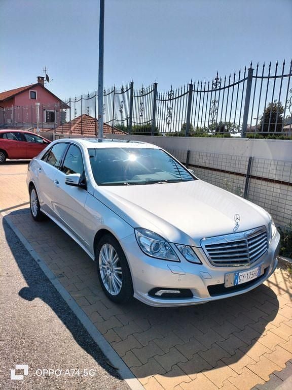 Silber Gebraucht 2010 Mercedes 500 Limousine | 39.990 € (Fairer Preis) - Bild 1/4