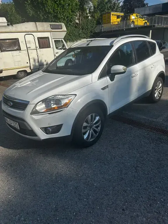 Gebraucht Ford Kuga Titanium 163 PS (119 kW) 2010 Weiß SUV