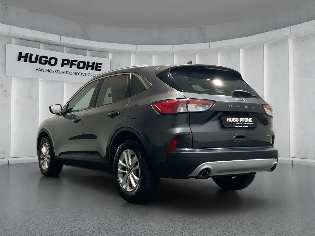 Gebraucht Ford Kuga Titanium 150 PS (110 kW) 2022 Grau SUV