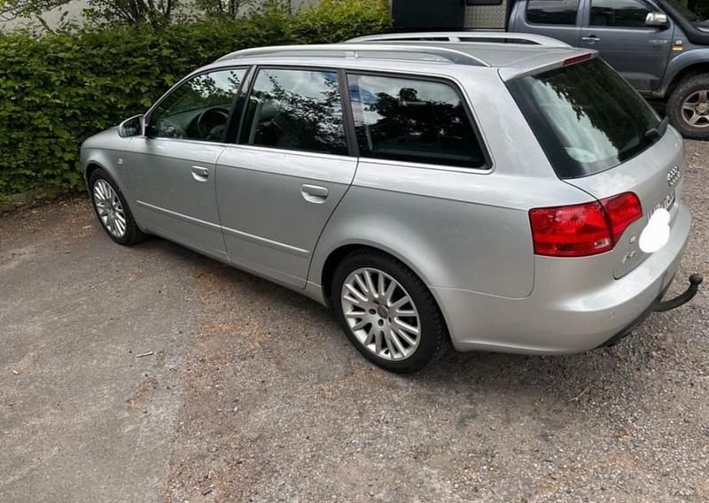Silber Gebraucht 2006 Audi A4 Kombi | 3.350 € (Fairer Preis) - Bild 1/1