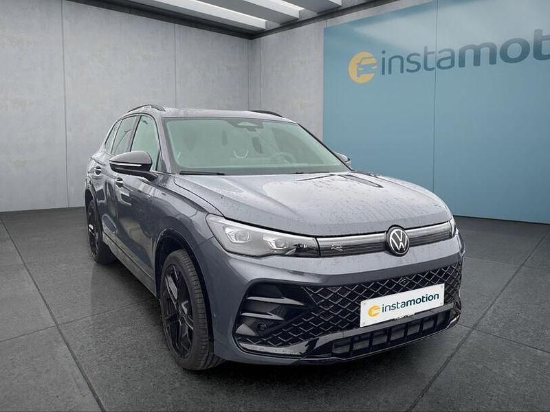 Gebraucht VW Tiguan 193 PS (141 kW) 2024 Grau SUV