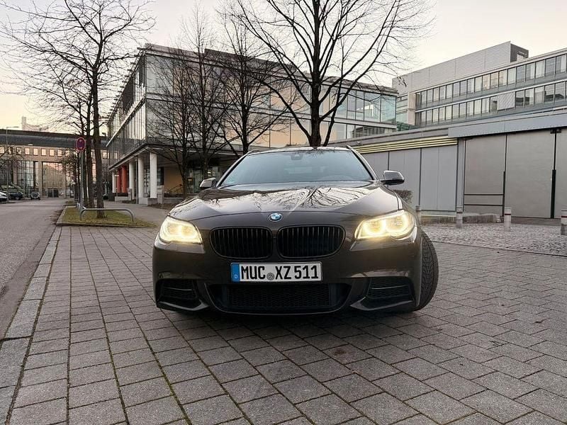 Gebraucht BMW M550 Performance 381 PS (280 kW) 2015 Braun Limousine