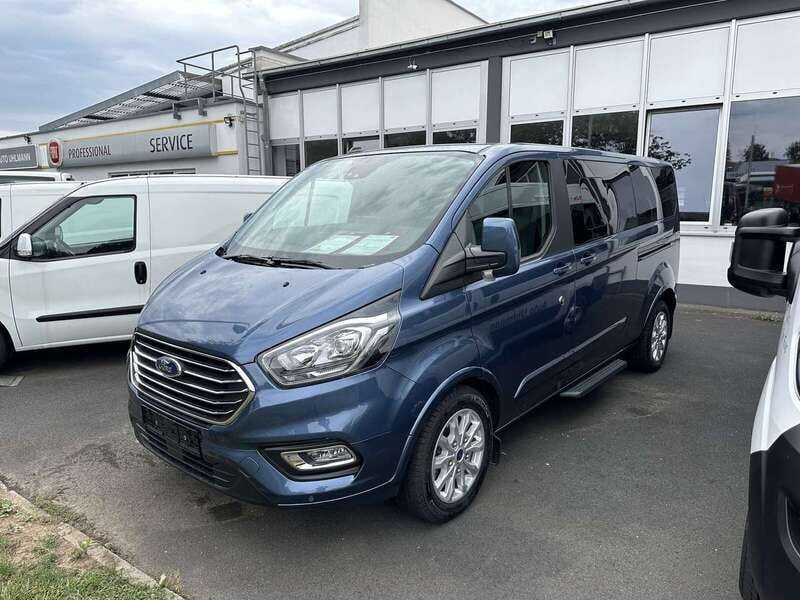 Chroma blau Gebraucht 2023 Ford Tourneo Titanium Van / Kleinbus | 49.999 € (Teuer) - Bild 1/4